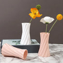 Helnys Nordic White Ceramic Mini Vase for Modern Home Decoration