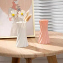 Helnys Nordic White Ceramic Mini Vase for Modern Home Decoration