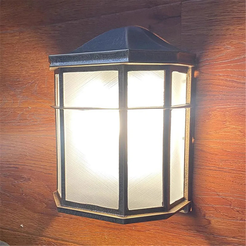 Helnys Rustic E27 Outdoor Wall Sconce with Frost Acrylic Shade
